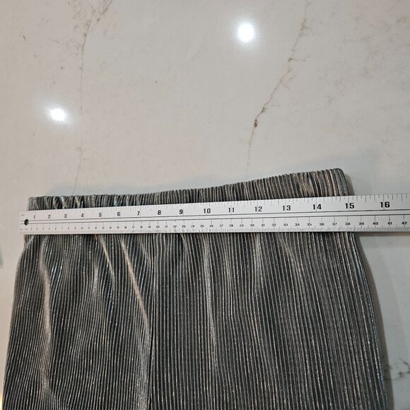 Melloday Pleated Silver Two-Piece Set Large Button-Up Top & Pants - Picture 9 of 14